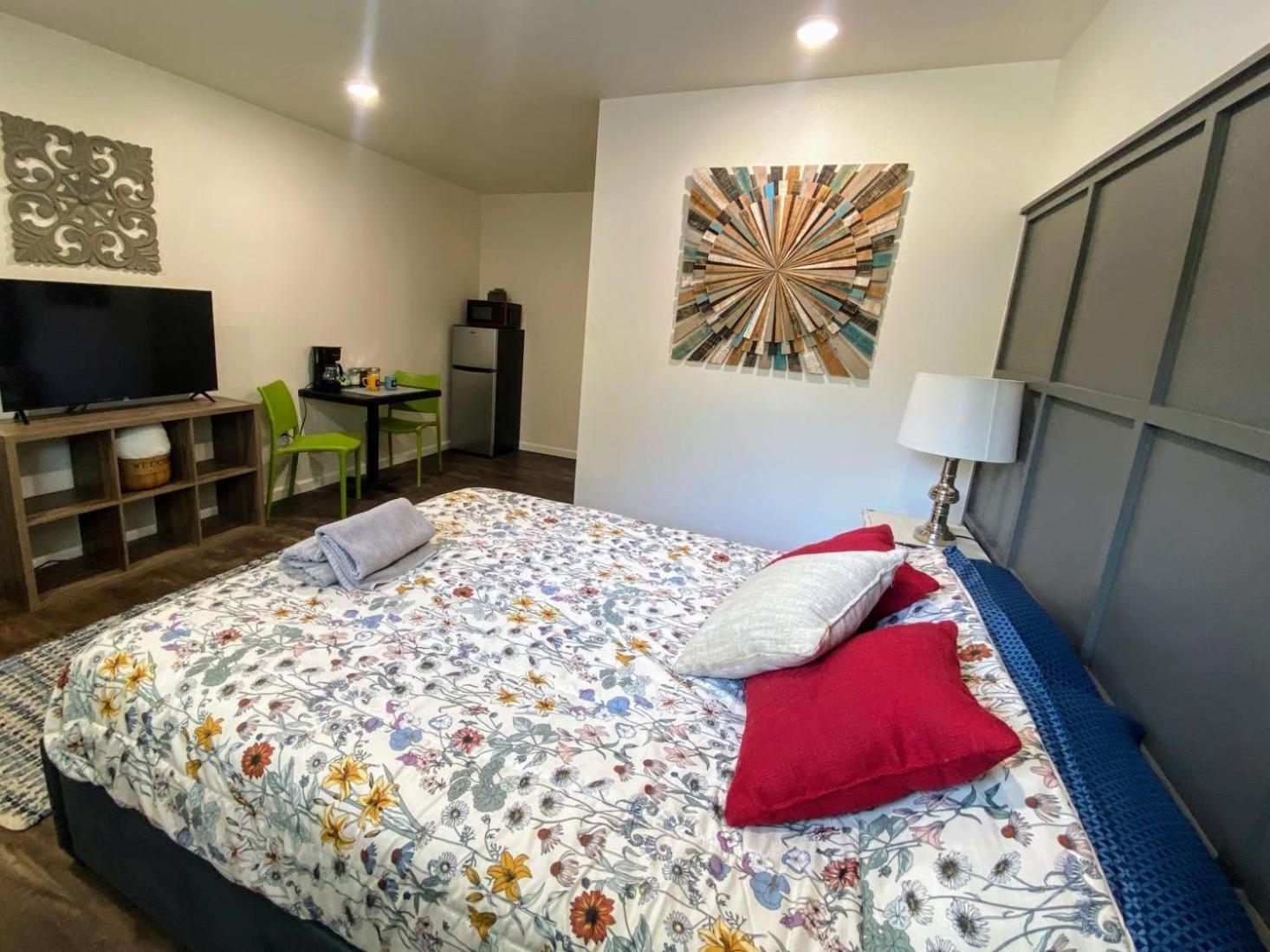 Bigfoot Hideout Hotel Winslow ภายนอก รูปภาพ